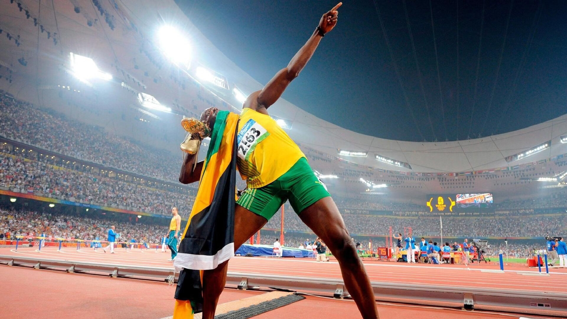 世界杯：日本队更衣室打扫干净留字条 一如既往“礼仪满分”