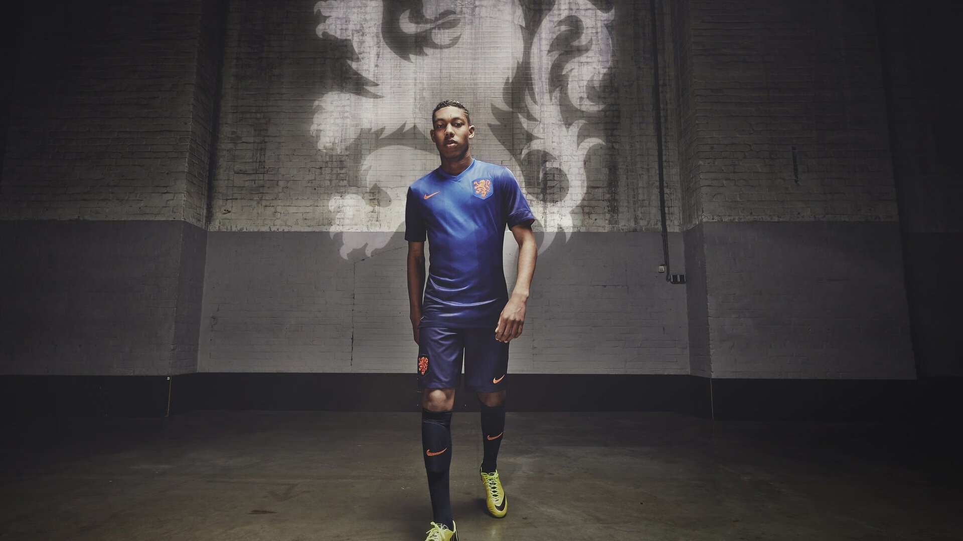 欧冠数据榜：中场拦截王出自本菲卡 青训球员联赛与欧战双线开花